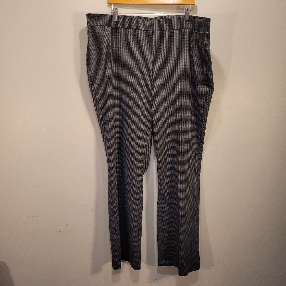 Roz & Ali Womens Size 3X Wide Leg Casual Dress Pants with Intricate Pattern